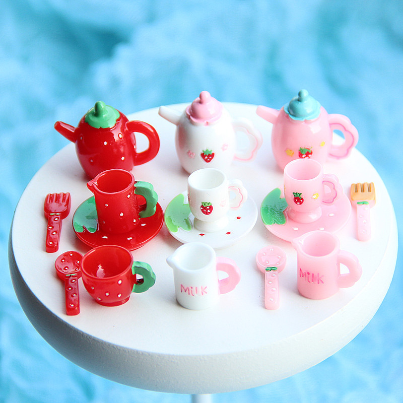 Gardening Tools Pink - Roze theeservies miniatuur beeldje kopje bord